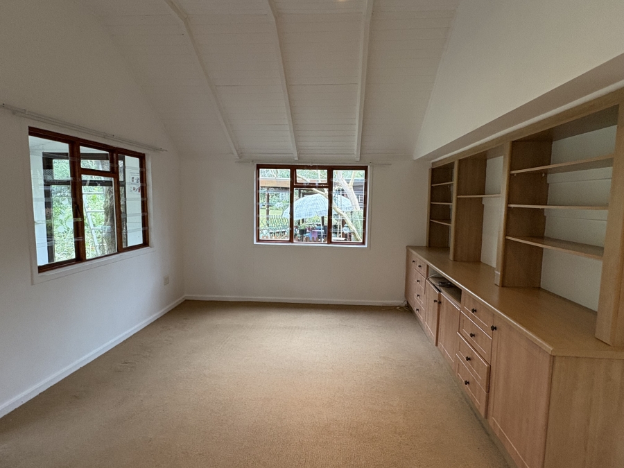 2 Bedroom Property for Sale in Harkerville A H Western Cape